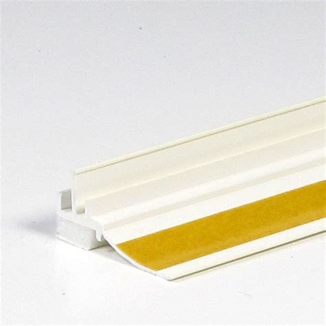 3 rollen x 50 meter breite. Anputzleisten