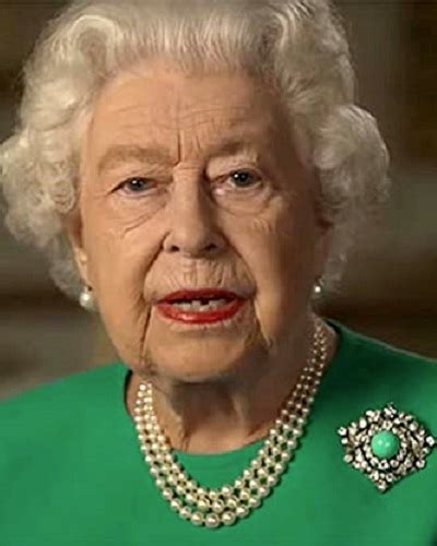 Her majesty queen elizabeth ii (born april 21 1926). Queen Elizabeth II and her love for pearl necklaces ...