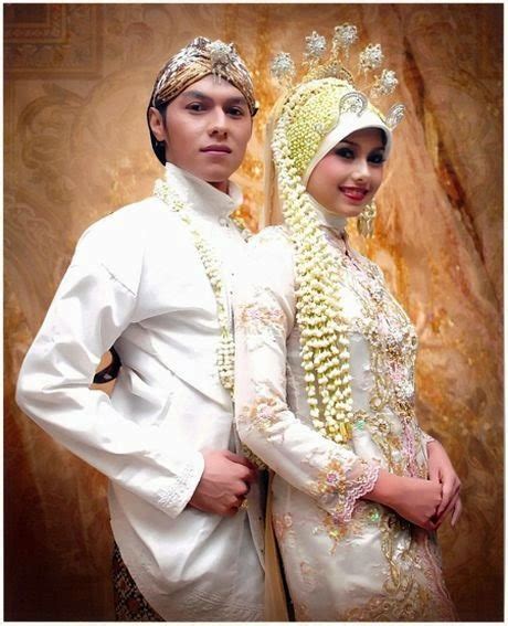 Tutorial makeup wedding full video. 7 Gaun Pengantin Jawa Muslimah Simple Terbaru 2017