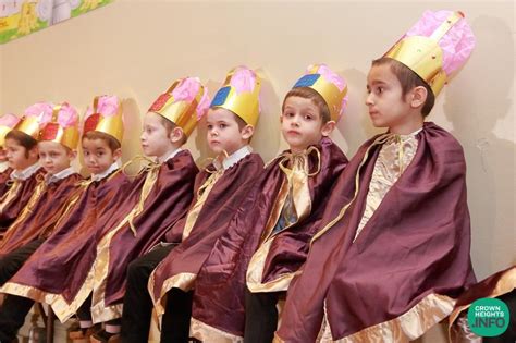 Oholei Torah Pre 1a Students Celebrate Their Siddur Parties
