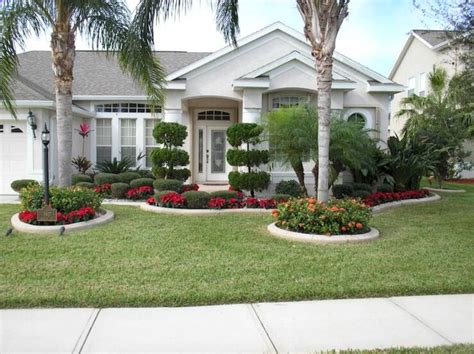 Beautiful And Simple Front Yard Landscaping Design Ideas 4