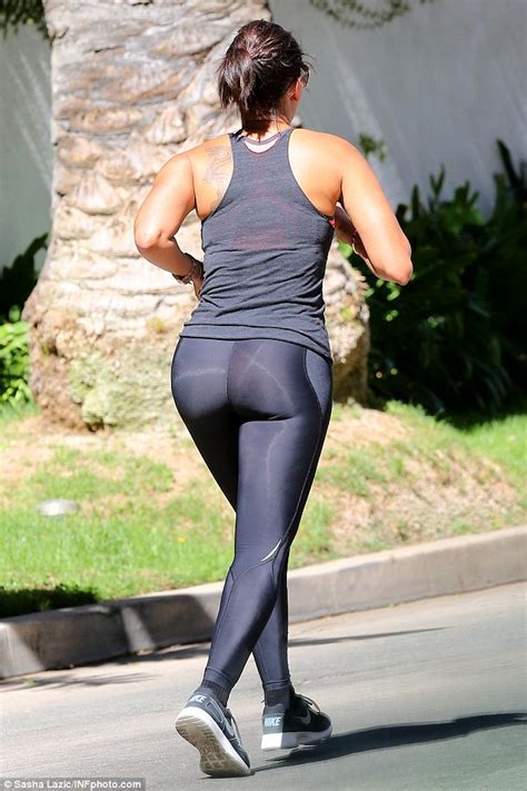 Make Up Free Mel B Flaunts Her Incredible Curves On Jog In