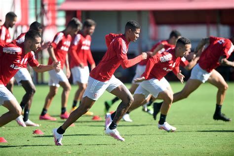 inter segue preparação para enfrentar o flamengo com sessão de treinos táticos gazeta esportiva