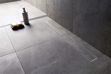 The lower drain assembly is installed level. Easy Drain Modulo TAF | Linear Shower Drain