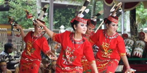 Tari Giring Giring Tarian Tradisional Khas Kalimantan Tengah My XXX