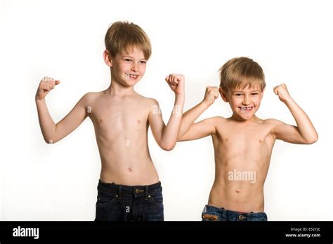 Jungen Halb Nackt Stockfoto Bild Alamy Free Download Nude