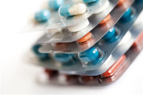 Doctors Hospitals Using Too Many Antibiotics Physicians News
