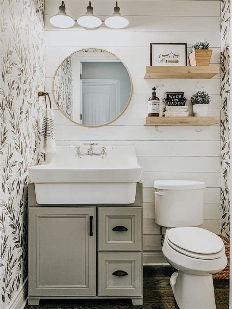 Mixing classic with current, the modern farmhouse's elements still hold onto the comfortable and warm charm of its conventional counterpart but also invites new, minimalist features into its form. Wallpaper + Textured Walls | Small farmhouse bathroom ...
