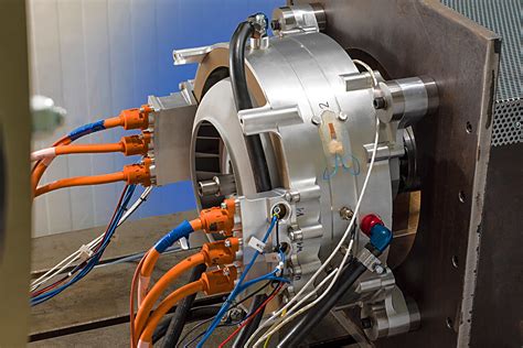 Günümüzde kömür, doğal gaz jeotermal enerji, güneş enerjisi, petrol ürünleri, biyogaz, nükleer yakıt gibi termik kaynakları kullanan çok sayıda termik santral vardır. Elektrik Motorunu Termik Röle İle Koruyun - VEGATECHENERGY