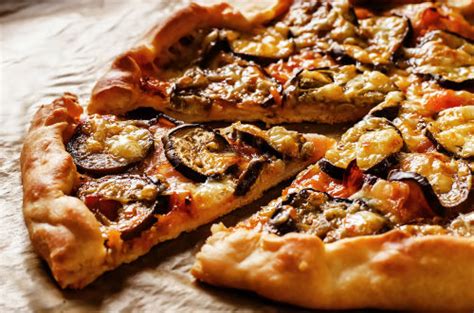 Γέμιση για πίτσα με μελιτζάνα Συνταγή Φαγητό αθηνόραμα umami