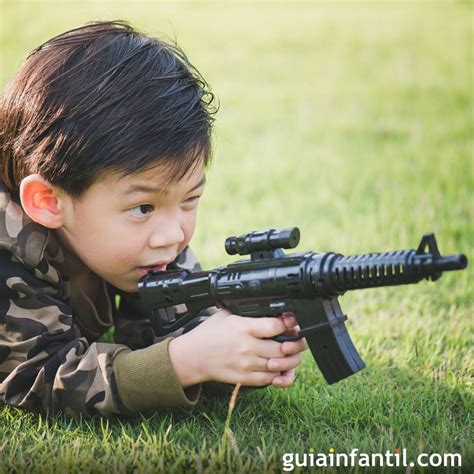 Juego de armas del día. Las armas de fuego ¿defienden a los niños o los matan?