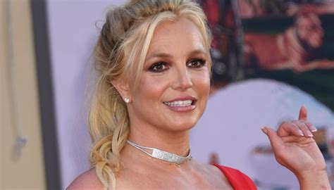 Britney Spears Calls For Strike And Wealth Redistribution Amid Coronavirus Crisis