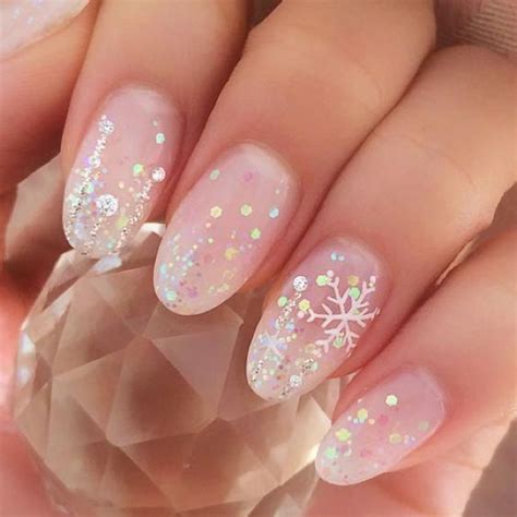 37 Pretty Acrylic Nail Designs For Winter Holiday Cute Christmas