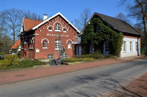 4.2917329824550405 km • wohnung • oberhausen holten. Ausflugtipps Niederrhein und Ruhrgebiet in Nordrhein-Westfalen