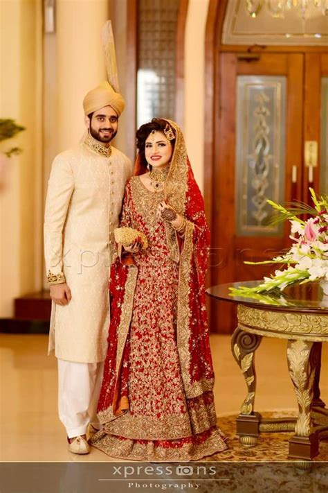 Pin By H I On Barat Brides Couple Wedding Dress Asian Bridal Dresses Pakistani Bridal Dresses