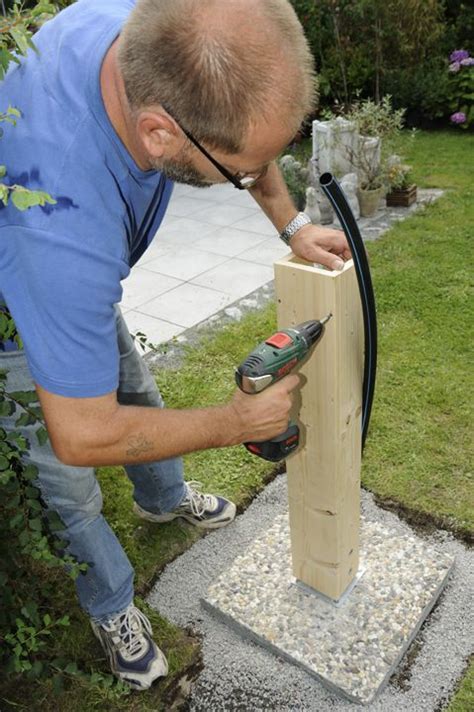 Nicht nur im kleingarten oder im heimischen garten kann doch die arbeit lohnt sich, denn eine schöne gartenanlage ist ein herrlicher ort der entspannung. Wasserzapfstelle im Garten | Wasserhahn garten ...