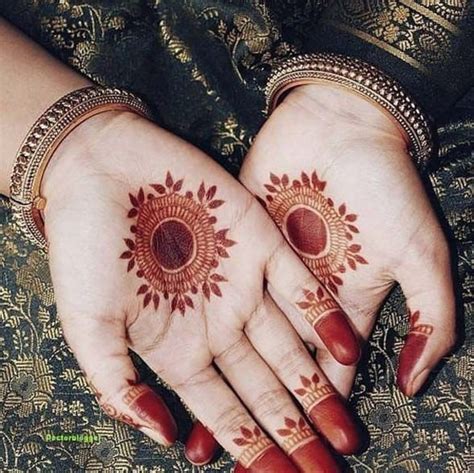Simple Yet Elegant ️ Henna Tattoo Designs Palm Mehndi