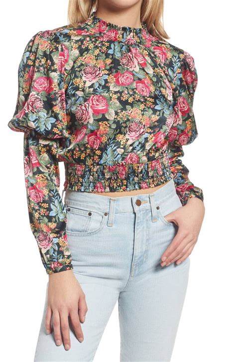 13 outfits that prove high waisted jeans are eternally chic high waisted jeans outfit floral