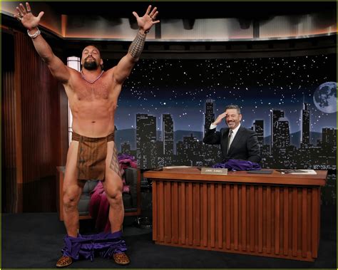 Jason Momoa Strips Off His Clothes Goes Shirtless On Jimmy Kimmel Live Photo 4853733
