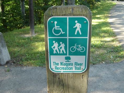Sign Post On The Niagara Recreational Trail Niagara Highway Signs