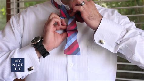 How To Tie A Bow Tie Slowbeginner How To Tie A Tie With A Freestyle