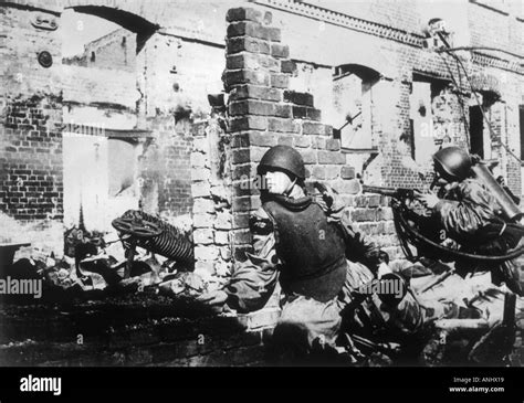 Stalingrad Battle Hi Res Stock Photography And Images Alamy