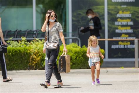 Megan denise fox was born on may 16, 1986 in oak ridge, tennessee to gloria darlene tonachio (née cisson), a real estate manager and franklin thomas fox, a parole officer; megan fox seen picking up lunch with the kids at erehwon ...