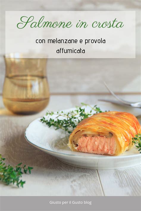 Quando i bordi della frittatina iniziano a rapprendersi, disponete sopra tutta la superficie le tre fettine di provola affumicata. Salmone in crosta con melanzane e provola affumicata ...