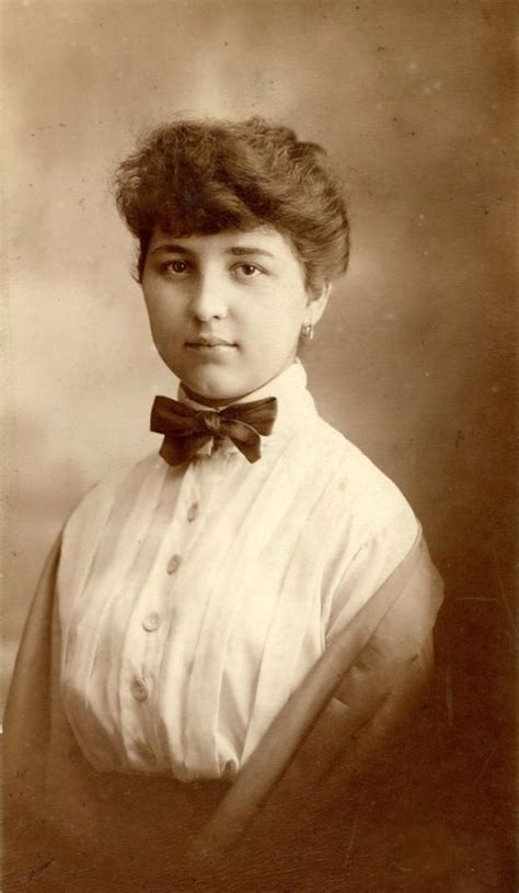 37 Beautiful Portrait Photos Of Hungarian Girls In The Early 1900s