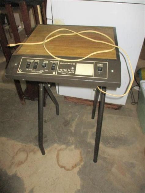 Auction Ohio Compco Projector Table