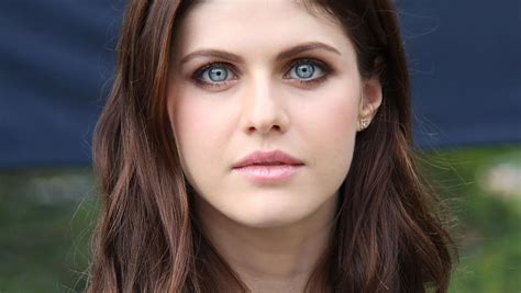 Alexandra Daddario Wiki, Bio, Age, Net Worth, and Other Facts - FactsFive