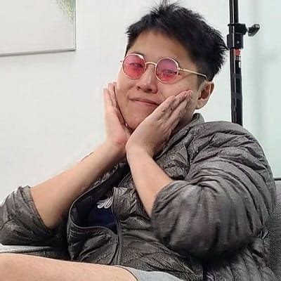 Early life and childhood his real name is jeremy wang, born on november 25, 1991. Disguised Toast - Bio, Age, Net Worth, Height, Single ...