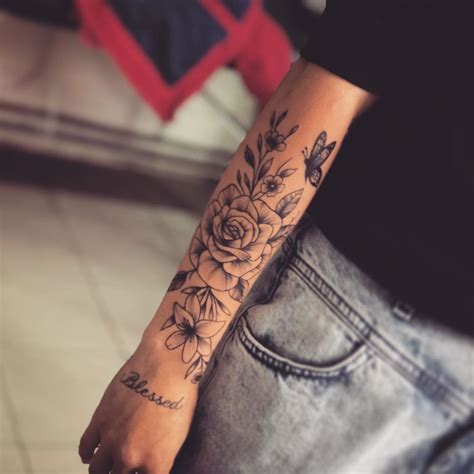 Die tätowierungen werden natürlich nicht kostenlos gemacht und kosten gutes. Pin von Ky Ra auf Tattoo vorlagen in 2020 | Rose tattoo ...