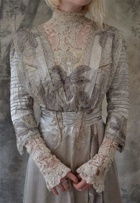 Edwardian wedding dress ca 1910 wwwantique gowncom. Edwardian Kleid Silber Seide Hochzeitskleid in 2019 ...