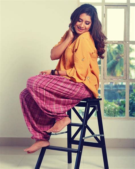 Tamil Actress Priyanka Deshpande Television Anchor Exclusive Hot Photos Exclusive Hot And