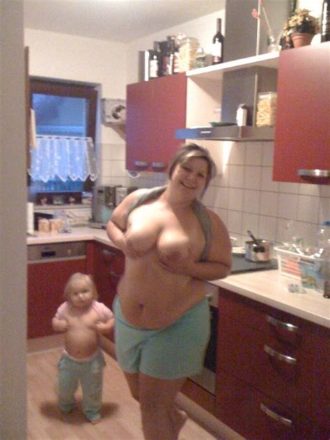 Bad Parenting Nude Mom Fail Xxgasm