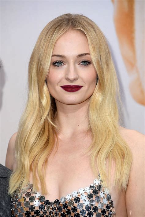 Sexy Sophie Turner Picture Gallery (35 High-Resolution Photos) - The ...