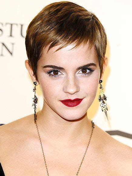 Hollywoods Most Buzzed About Beauty Emma Watson Pixie Oval Face