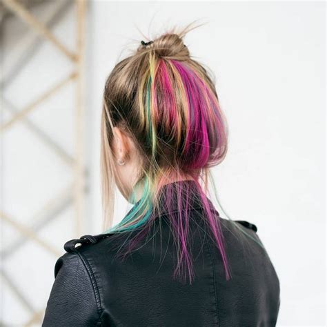 Versteckte Regenbogen Haare Farbkombinationen Und Styling Ideen Für