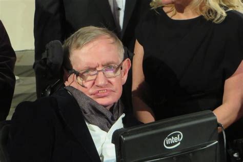 Stephen Hawking Der Entdecker Der Unendlichkeit Wird 75 Freenetde