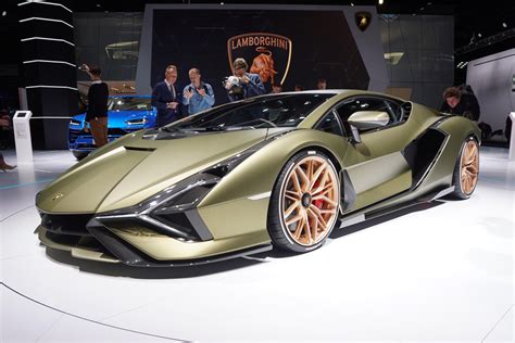 Lamborghini Aventador Successor Will Be Something Completely New Carbuzz