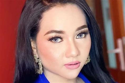 Penyanyi Cantik Lala Widi Pedangdut Asal Sidoarjo Jawa Timur Berikut Biodata Lengkapnya