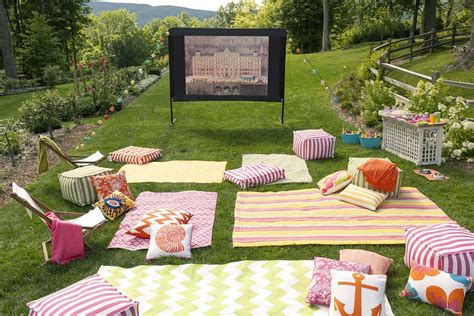 We really love our backyard projector setup. 20 Cool backyard movie theaters for outdoor entertaining