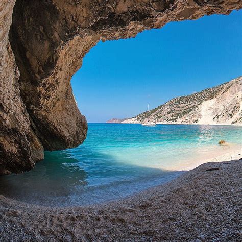 Myrtos Beach Kefalonia😊💙 By Kyrenian Myrtos Beach Amazing Places On