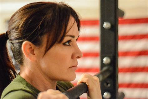 Marine Corps Promotes Female Officers No Nonsense Pullup Plan Pull