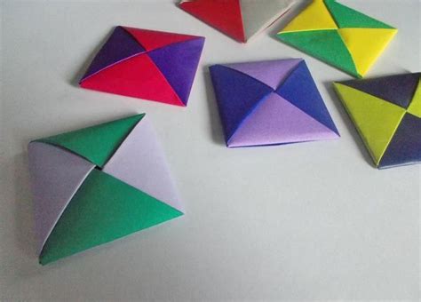 How To Make And Play The Korean Ddakji Game Korean Crafts Paper