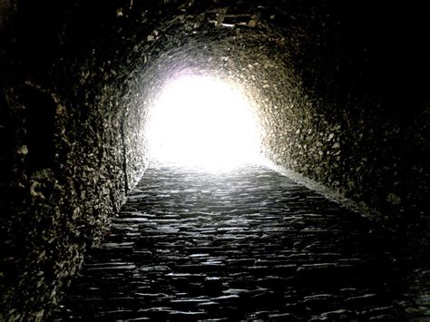 Light At The End Of The Tunnel Explained The Science Behind Near