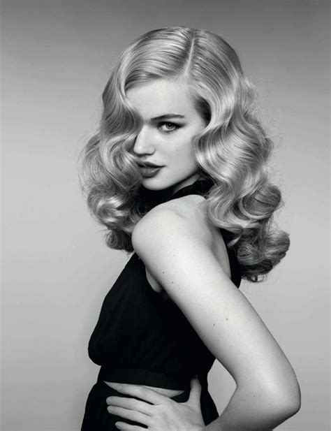 Long Hair With Waves Like The Late Actress Veronica Lake Love It