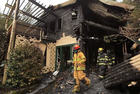 Fire Guts Healdsburg Home Firefighters Keep Flames From Spreading