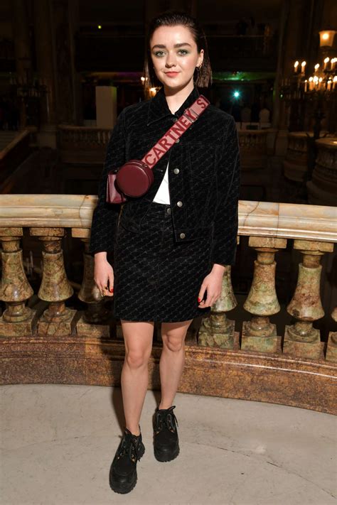 Maisie Williams Stella Mccartney Fashion Show Ss 2020 At Paris